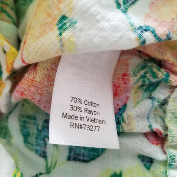 Lauren Conrad Fruit and Floral Crop Collared Tee XL - Picture 8 of 8